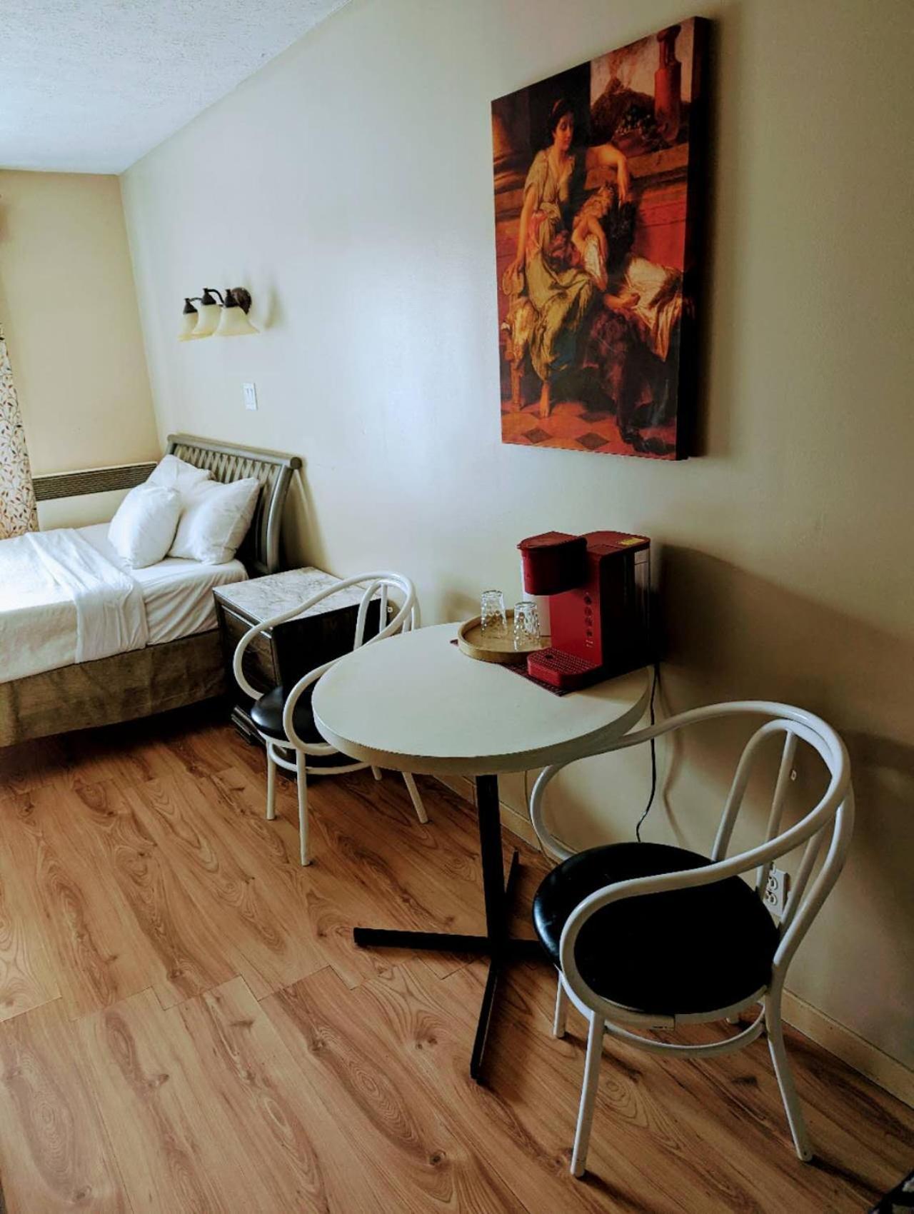 Hotel Motel Granby Buitenkant foto