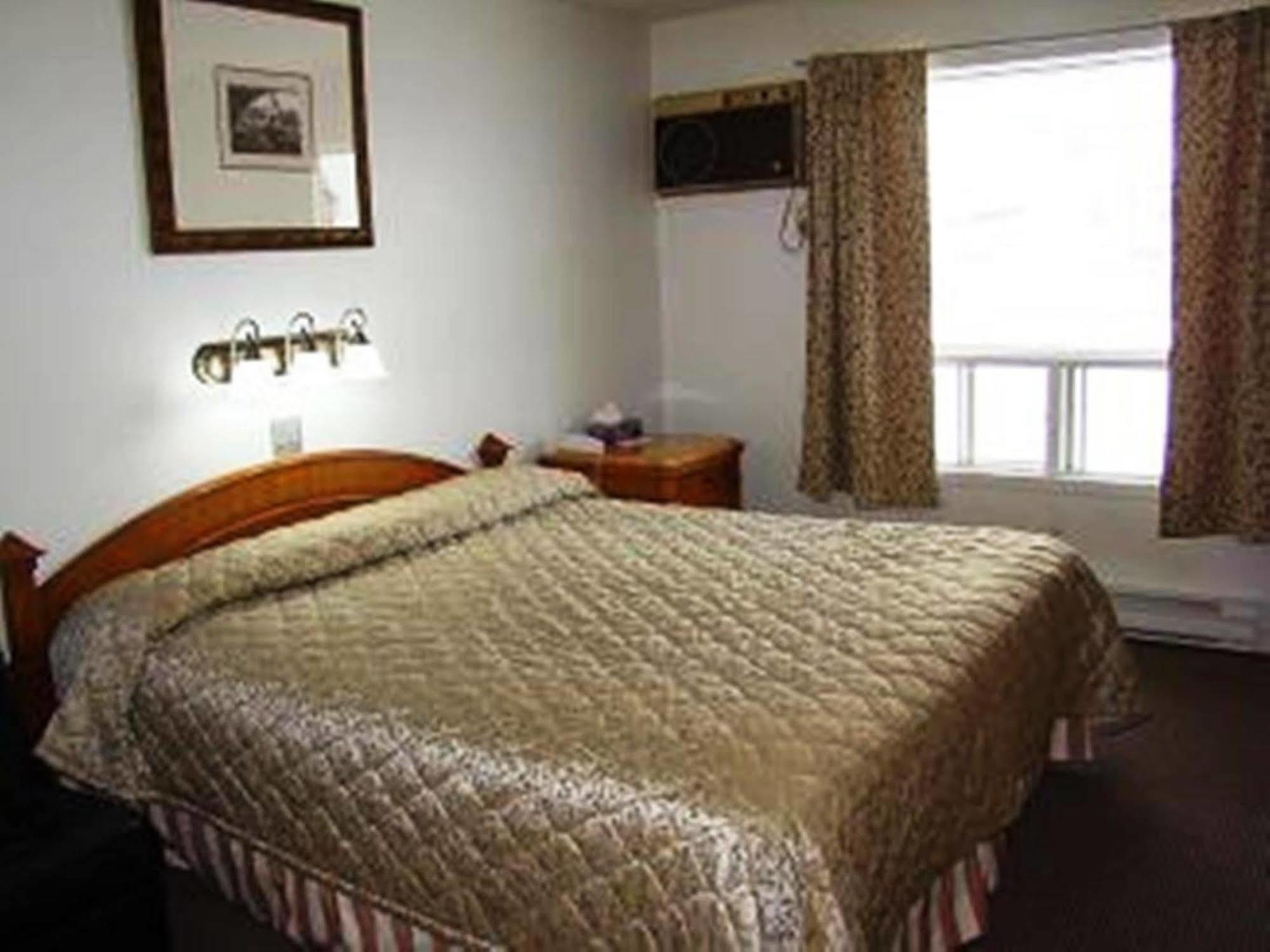 Hotel Motel Granby Buitenkant foto