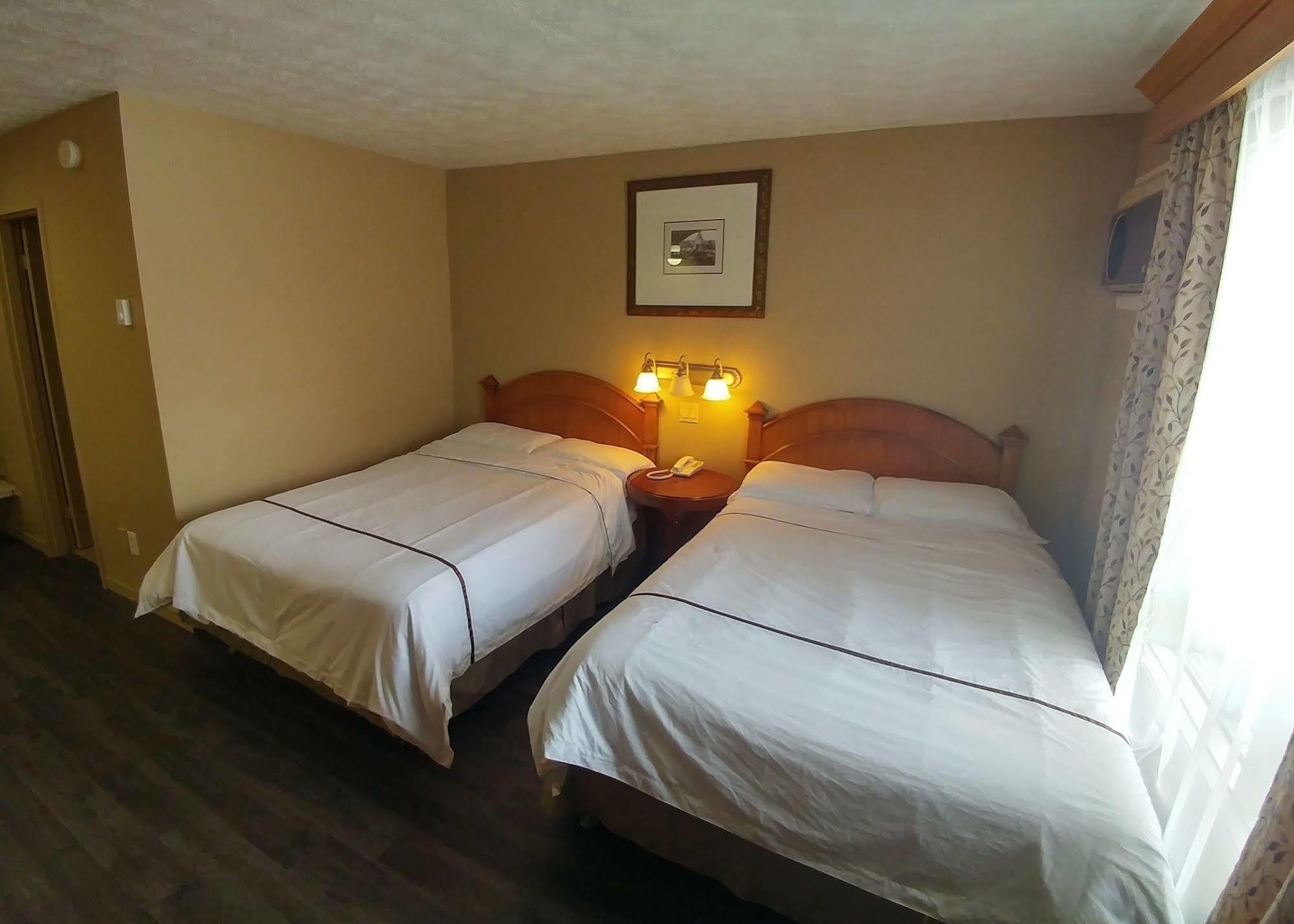 Hotel Motel Granby Buitenkant foto