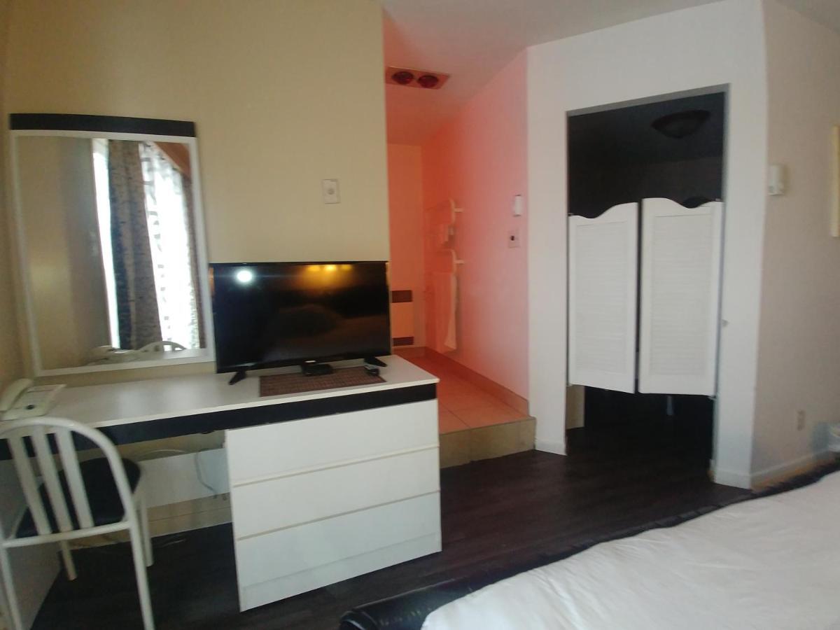 Hotel Motel Granby Buitenkant foto